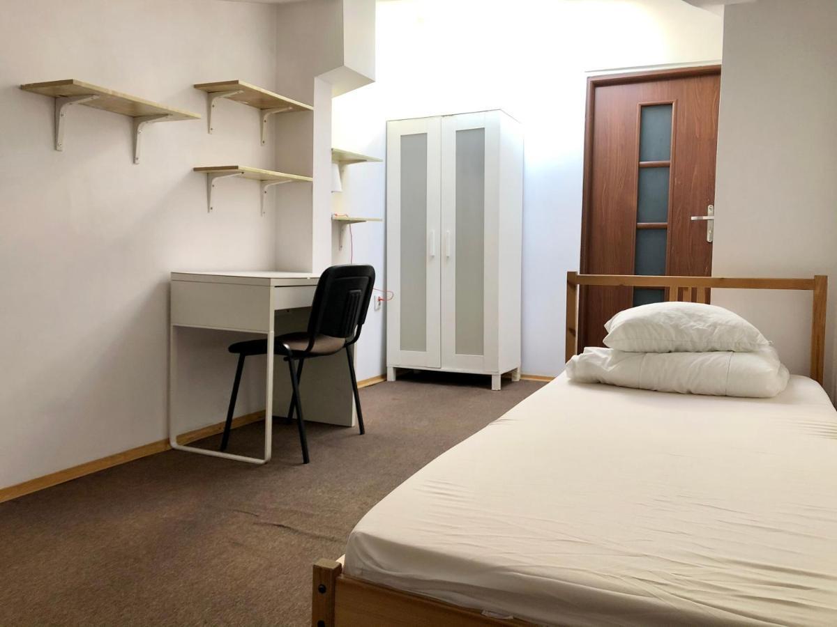Student-House Kazimierzowska Hostel Warschau Buitenkant foto
